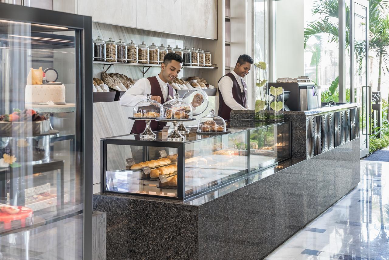 Shangri-La Kolombo Bagian luar foto The Coffee Shop